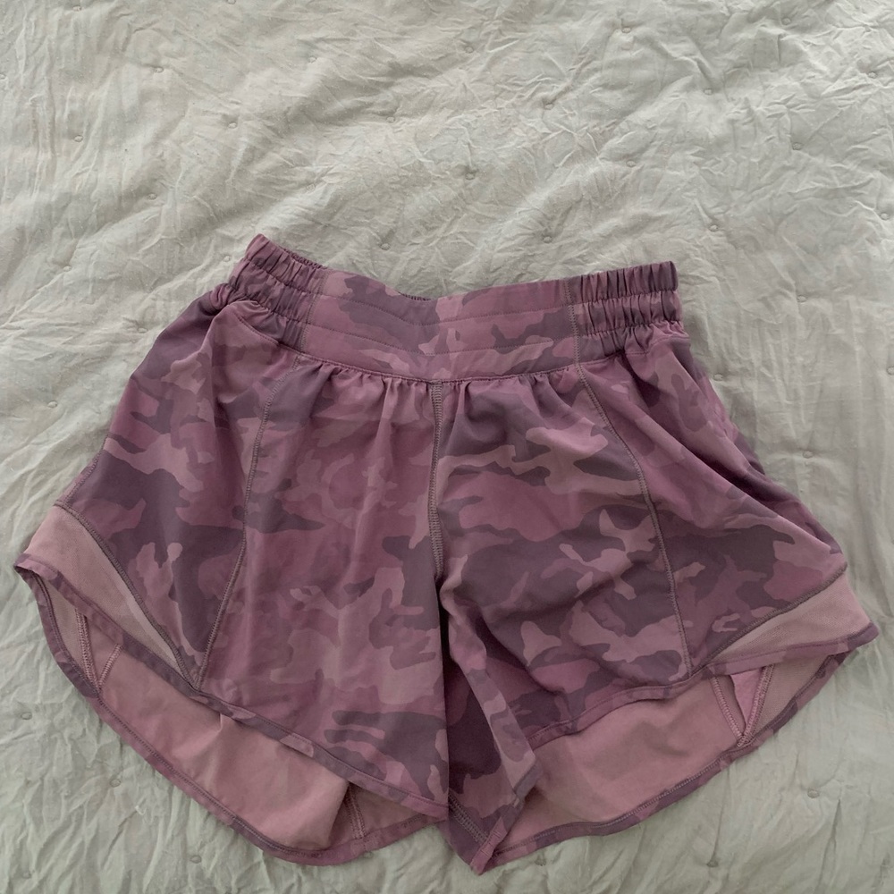 Lululemon size 4 Tall Hotty Hot Shorts bundle - Picture 10 of 10